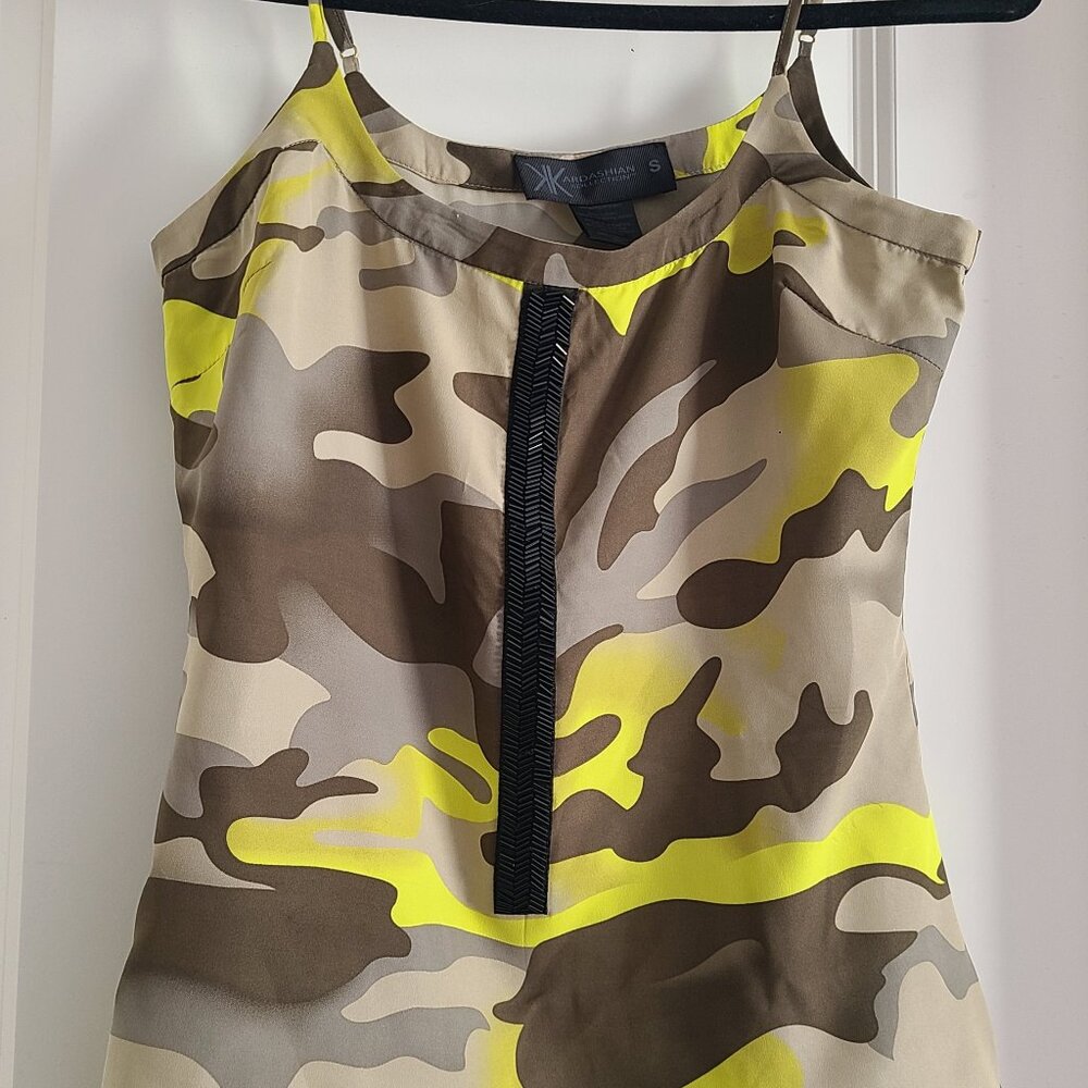 Ladies sz small Kardashian Kollection tank top blouse